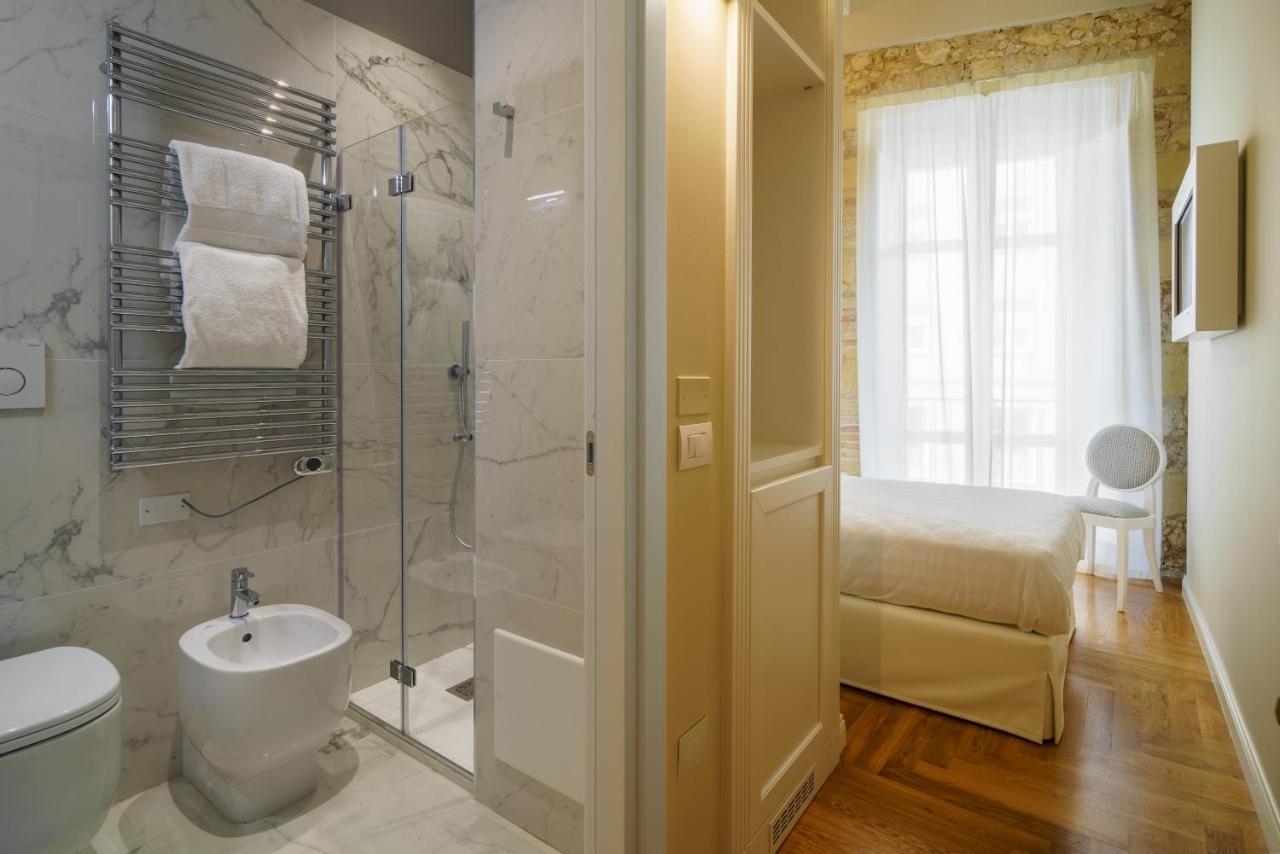 Boutique Hotel Carlo Felice กาญารี ภายนอก รูปภาพ