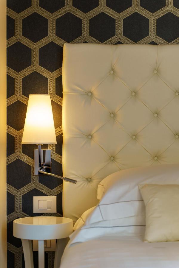 Boutique Hotel Carlo Felice กาญารี ภายนอก รูปภาพ