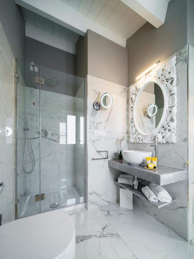 Boutique Hotel Carlo Felice กาญารี ภายนอก รูปภาพ